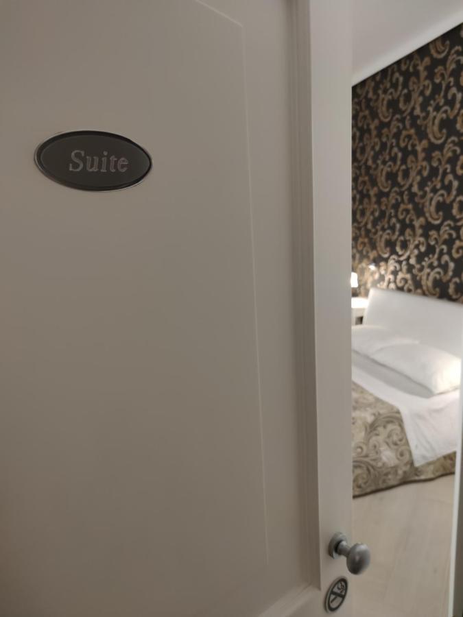 Sami Luxury Rooms 3 8 0 7 9 4 9 2 5 3 시라쿠사 외부 사진