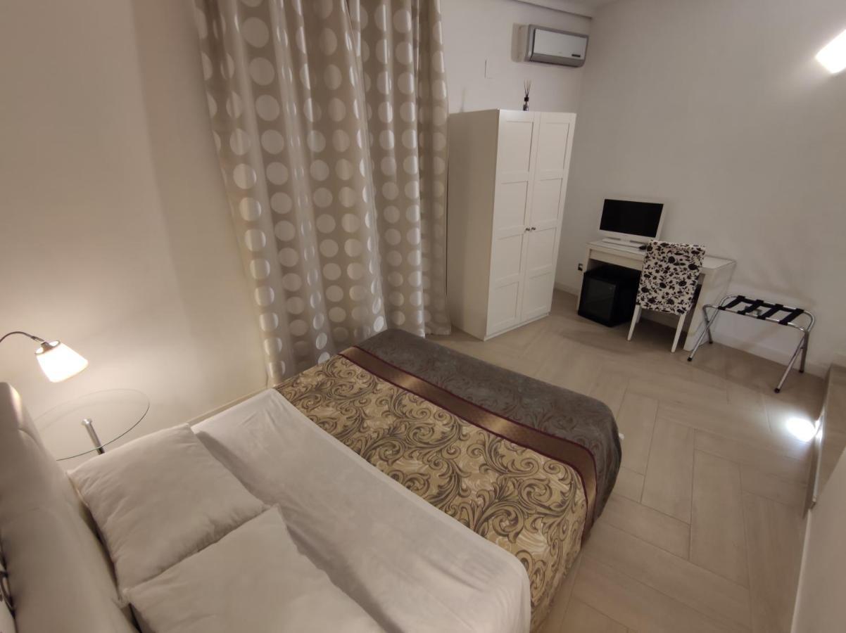 Sami Luxury Rooms 3 8 0 7 9 4 9 2 5 3 시라쿠사 외부 사진