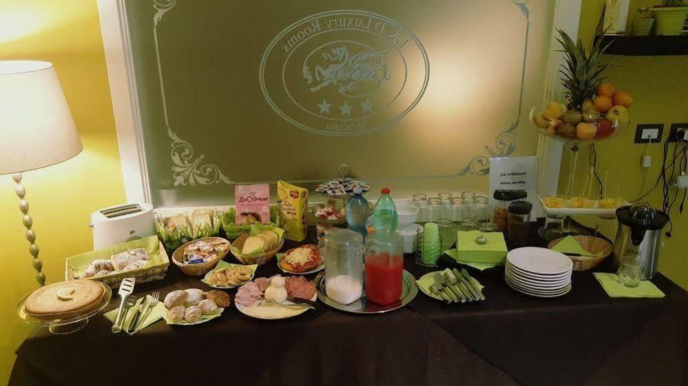 Sami Luxury Rooms 3 8 0 7 9 4 9 2 5 3 시라쿠사 외부 사진